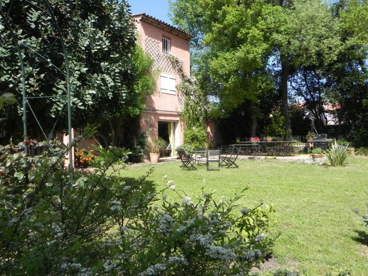 B&B Le Clos Des Vignes Saint Raphael Exterior foto